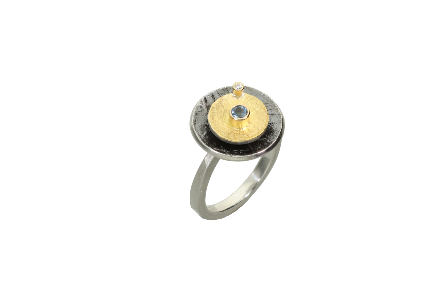 Δαχτυλίδι σε ασήμι και χρυσό 22Κ κύκλος με διαμάντι και ακουαμαρίνα 