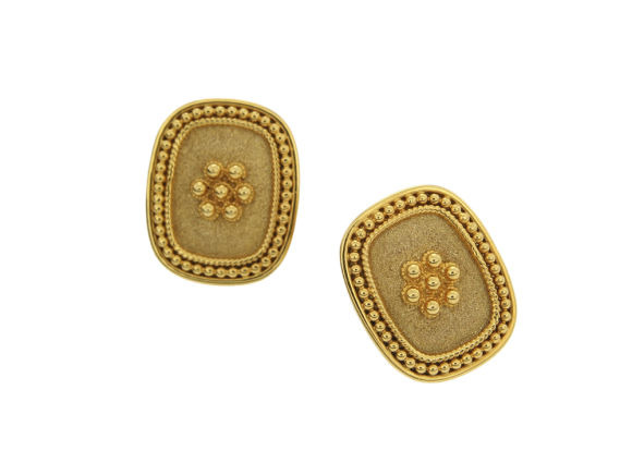 Σκουλαρίκια σε Χρυσό 18K Χειροποίητα Ορθογώνια με Λουλουδάκι φιλικρί από τη συλλογή 