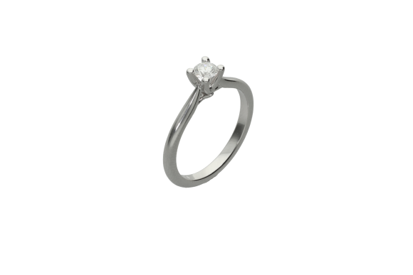 Δαχτυλίδι μονόπετρο σε λευκόχρυσο 18Κ με διαμάντι ένα τετράγωνο καστόνι V με εσοχή απο κάτω και λεπτή γάμπα