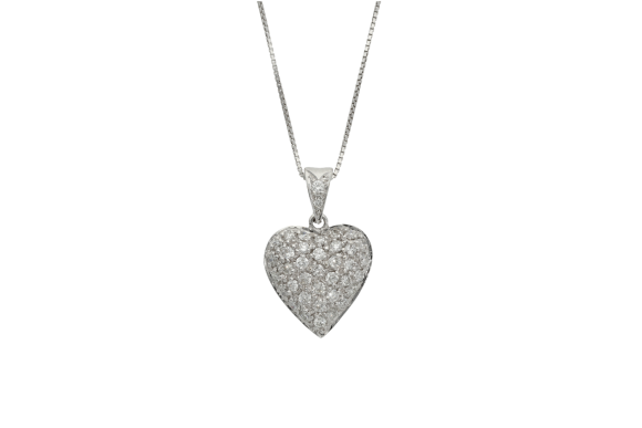 Μενταγιόν σε Λευκόχρυσο 18Κ σε σχέδιο καρδιάς με διαμάντια κοπής μπριγιάν και κάρφωμα παβέ
