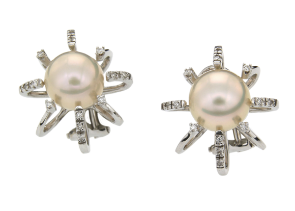 Σκουλαρίκια σε Λευκόχρυσο 18Κ με Διαμάντια και  Μαργαριτάρια Σομόν Γλυκού Νερού
