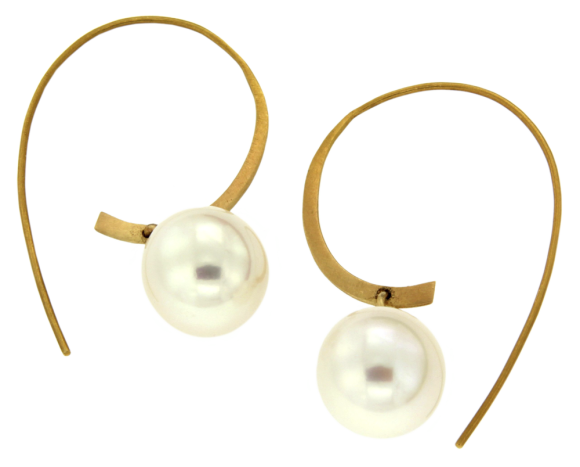 Σκουλαρίκια σε Χρυσό Κ18 Κρεμαστά Ματ με Μαργαριτάρια Γλυκού Νερού