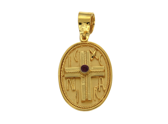 Φυλαχτό σε χρυσό 14Κ Κωνσταντινάτο Οβάλ με σταυρό με ένα ρουμπίνι στο κέντρο και επιγραφή ΙCXNIKA