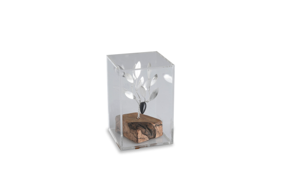 Διακοσμητικό σε ασήμι 925° Δέντρο Ελιάς πάνω σε ξύλινη βάση και μέσα σε κουτί πλέξι γλας 