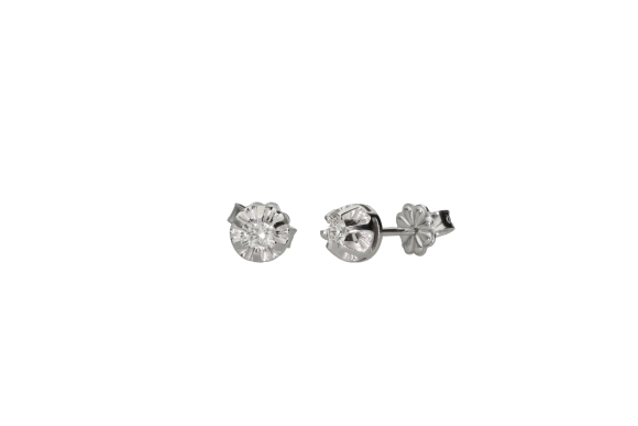 Σκουλαρίκια μονόπετρα σε λευκόχρυσο 18Κ κλασικά με διαμάντια.