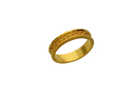 Βέρες Αρραβώνα -Γάμου σε χρυσό 18Κ. Χειροποίητη μονή βέρα, με πλεξούδα στο κέντρο, σφυρήλατη και στριφτάρι στις άκρες