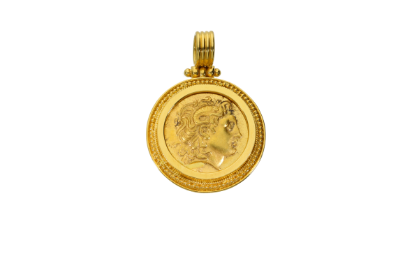 Μενταγιόν σε χρυσό 18Κ o M.Αλέξανδρος μέσα σε χειροποίητο στεφάνι με πλαίσιο και κοκκίδωση 