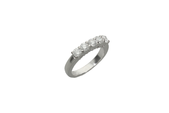 Δαχτυλίδι σε λευκόχρυσο 18Κ σειρέ με στρόγγυλα συρμάτινα καστόνια και ελαφρώς πομπέ γάμπα με διαμάντια.
