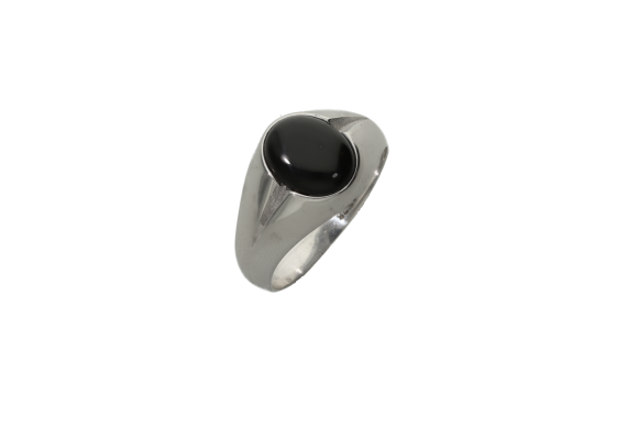 Δαχτυλίδι σε ασήμι 925° με οβάλ μαύρη πέτρα 8 χ 11 χιλιοστά