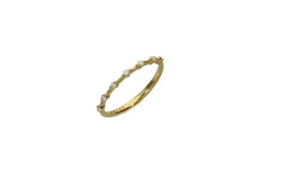Δαχτυλίδι σειρέ σε χρυσό 18Κ, πολύ λεπτό με ανάμεσα καστόνια με διαμάντια.