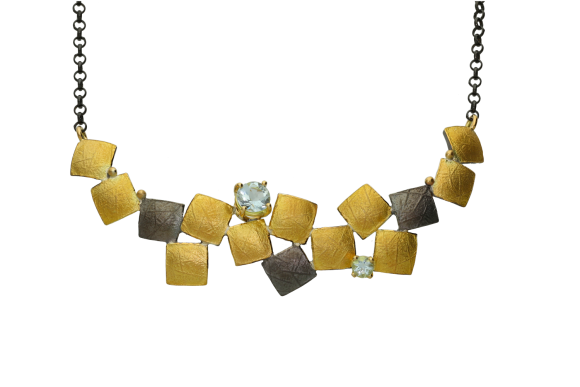 Κολιέ με μοτίφ στρογγυλό σε ασήμι οξειδωμένο και χρυσό 22Κ με ακουαμαρίνες και τετράγωνα μοτίφ