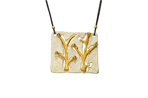 Κολιέ σε δίχρωμο ασήμι 925° ασημένιο τετράγωνο με επιχρυσωμένα μοτίφ σαν κλαδιά