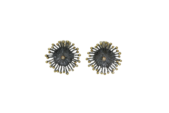 Σκουλαρίκια σε μαυρισμένο ασήμι και χρυσό κ18 ακτινωτά με διαμάντι
