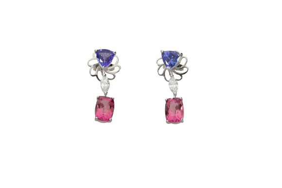 Σκουλαρίκια σε λευκόχρυσο 18Κ κρεμαστά με τρίγωνους Τανζανίτες, μαρκίζ διαμάντια και ροζ τουρμαλίνες