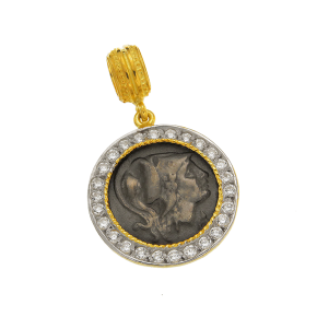 Μενταγιόν σε ασήμι 925° επίχρυσο και μαυρισμένο, με γύρω ζιργκόν και νόμισμα ελληνική δραχμή με κεφαλή Αθηνάς και πίσω κουκουβάγια.