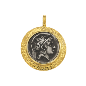 Μενταγιόν σε ασήμι 925°, στεφάνι επίχρυσο σφυρήλατο και γυαλιστερό με νόμισμα Υελιτών με κεφαλή Αθηνάς και πίσω λιοντάρι.